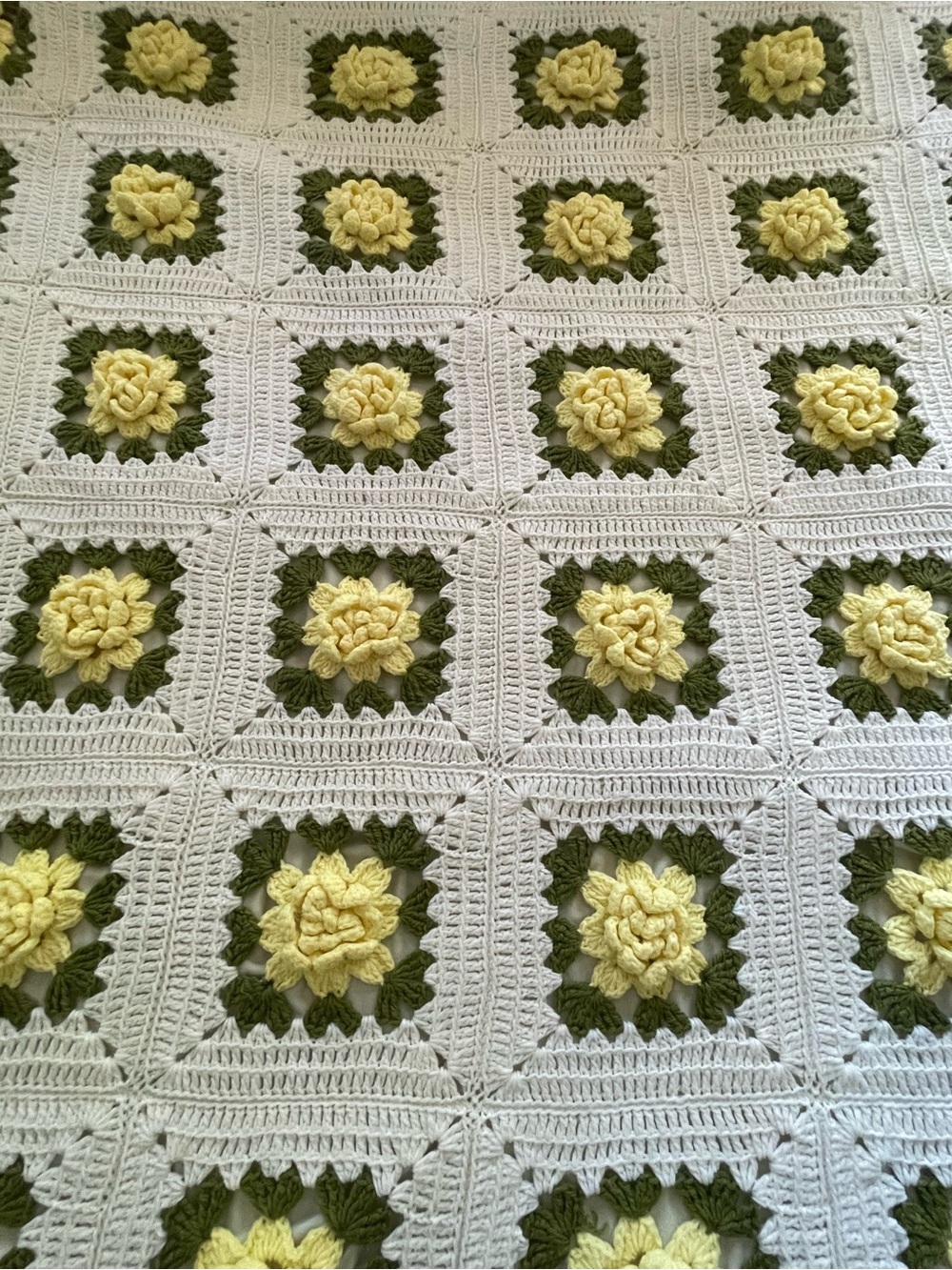 Handmade Vintage Crocheted Bedspread 3D Yellow Roses Granny Square King/Queen